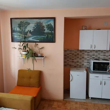 Apartman Una *